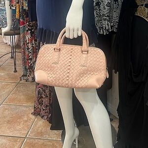 Authentic Bottega Veneta Small Leather handbag.  NEVER USED